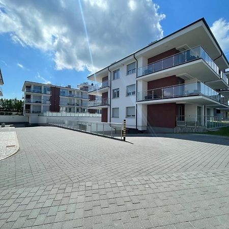 Miodowy Apartament Z Duzym Tarasem W Rewalu, Blisko Morza Exterior foto